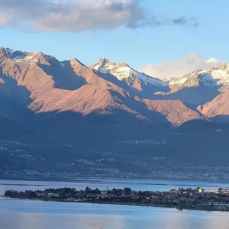 Vista Lago Sant'andrea Apartment *